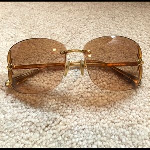 Gorgeous Louis Vuitton sunglasses. 💯💯